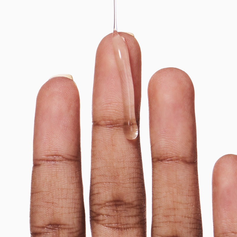 Vitamin C on fingertips