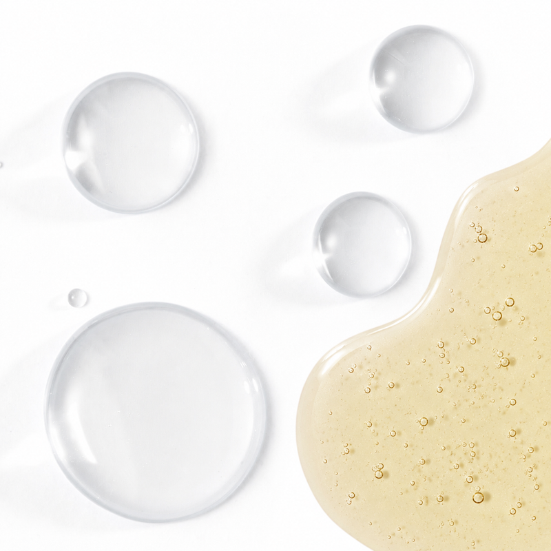 Hyaluronic Acid and Vitamin C droplets