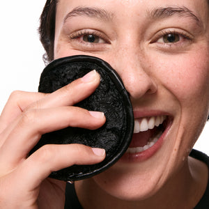 Model with Cleansing Pad