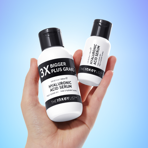 100ml and 30ml Hyauronic Acid Serum in model hand